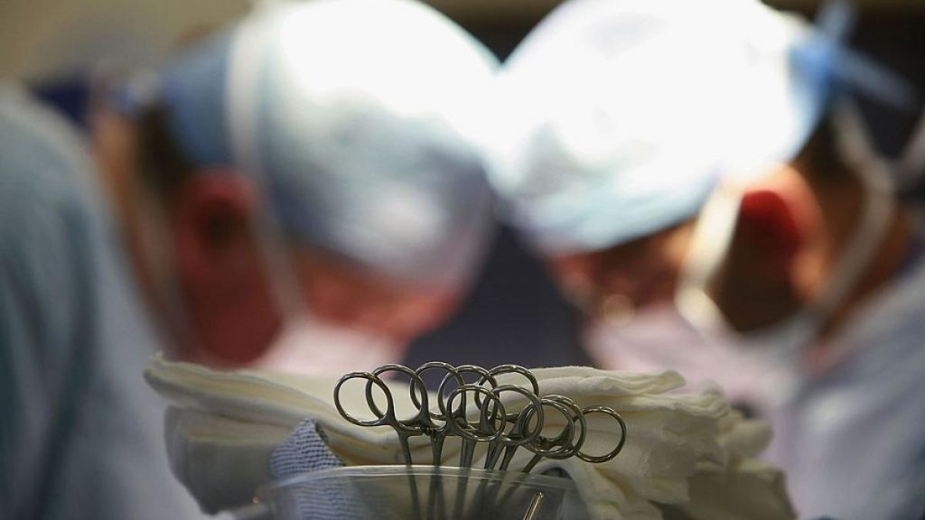 Premiera medicala in Romania Pacient cu infarct salvat prin procedura dificila