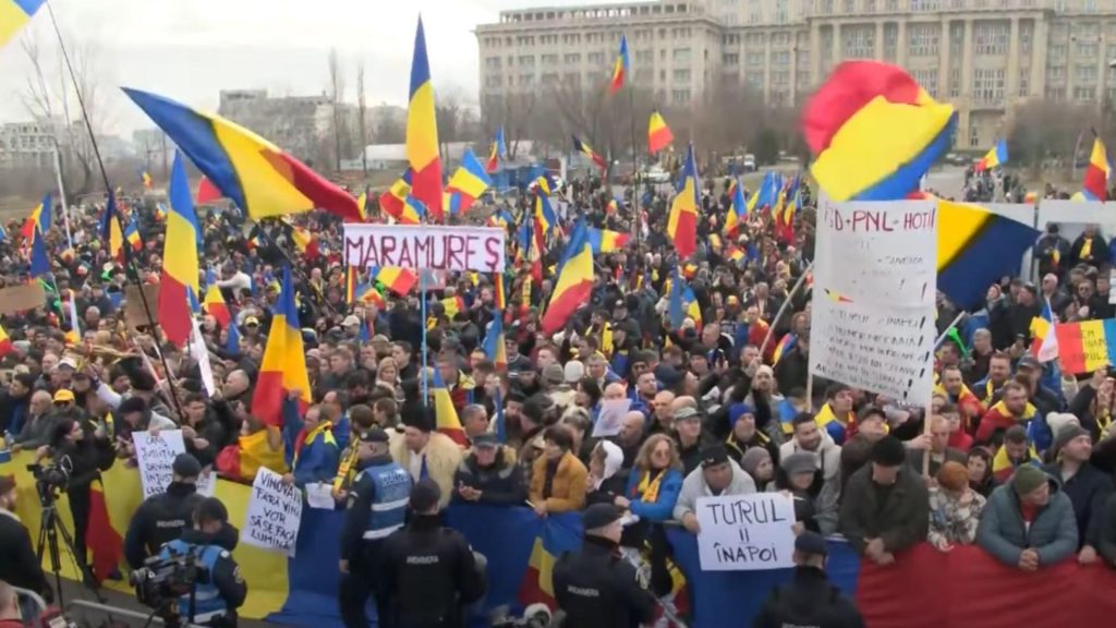 Protestul sustinatorilor lui Calin Georgescu compromis de infiltrati Un individ prins cu cutit Cum destabilizeaza statul paralel un protest pasnic VIDEO