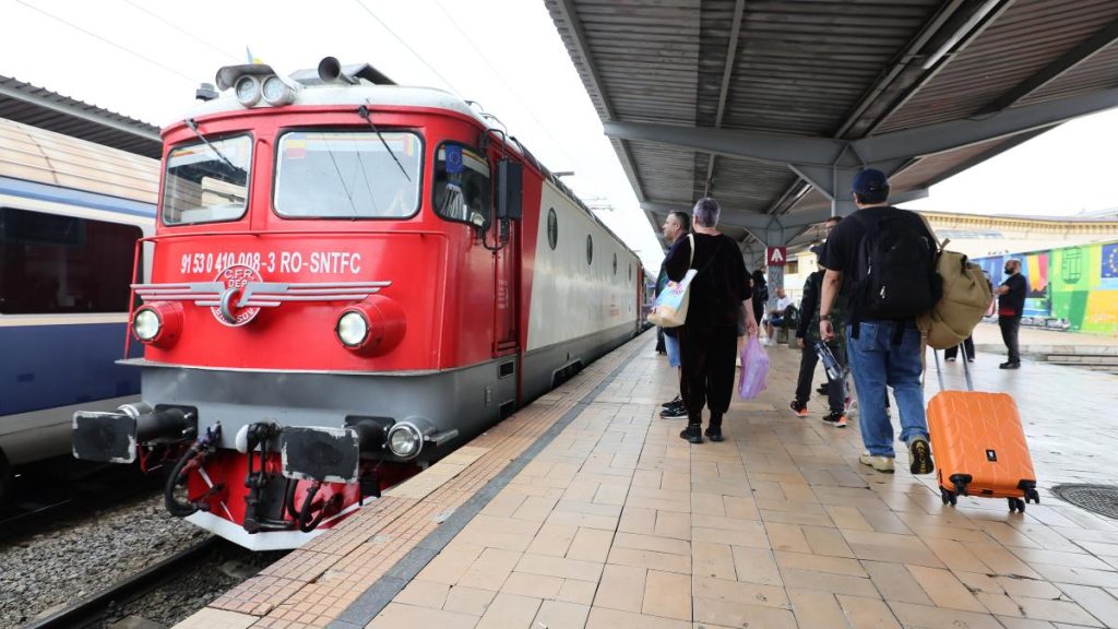 21 de controlori acuzati de frauda cu bilete de tren pentru elevi sub control judiciar Procurorii nu au cerut arestarea
