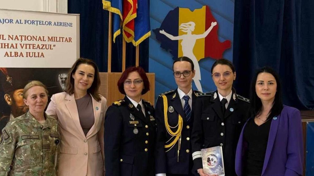 Ea pentru Romania campania MApN si PEFA pentru promovarea valorilor si leadershipului feminin