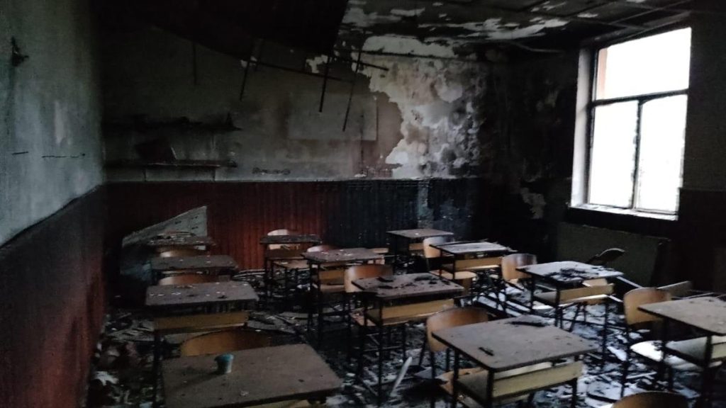 Incendiu la o scoala din Galati materiale si mobilier distruse