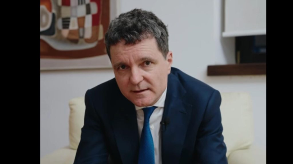 Revoltator Capitala blocata de haosul administrativ Nicusor Dan concentrat pe cariera sa politica