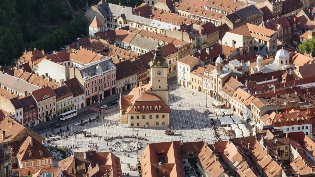 De anul viitor turistii din Brasov nu vor mai fi taxati zilnic