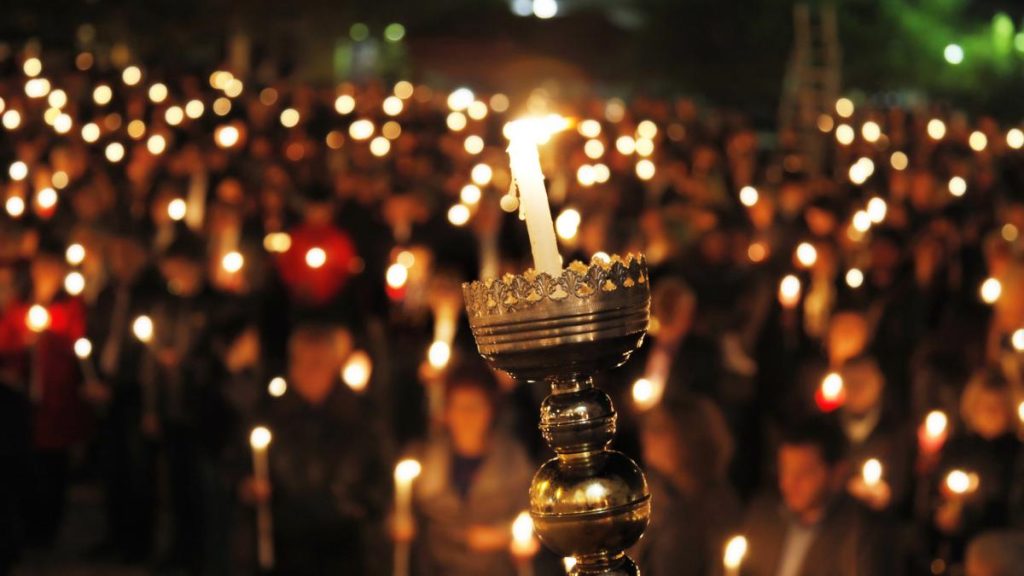 Lumina Sfanta adusa de la Ierusalim sambata