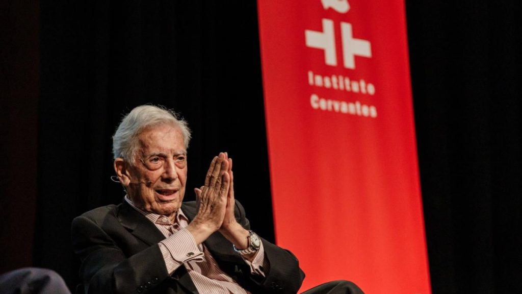 Mario Vargas Llosa laureat Nobel a murit la 89 de ani