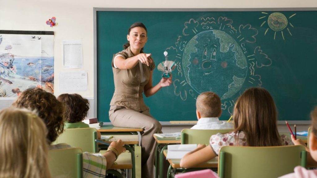 Ministerul Educatiei adauga sapte materii optionale noi