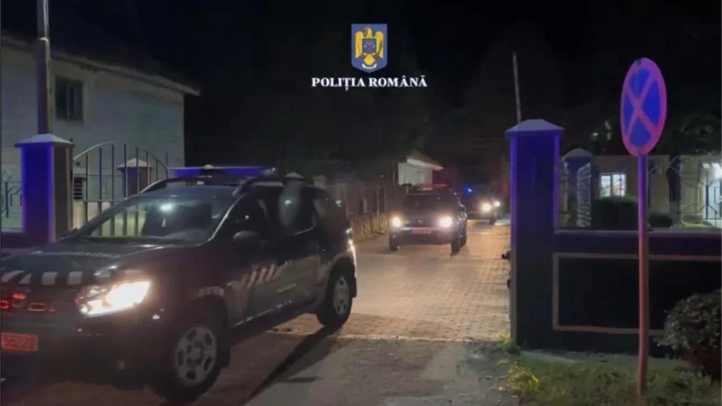Perchezitii ample in Arad zeci de descinderi domiciliare