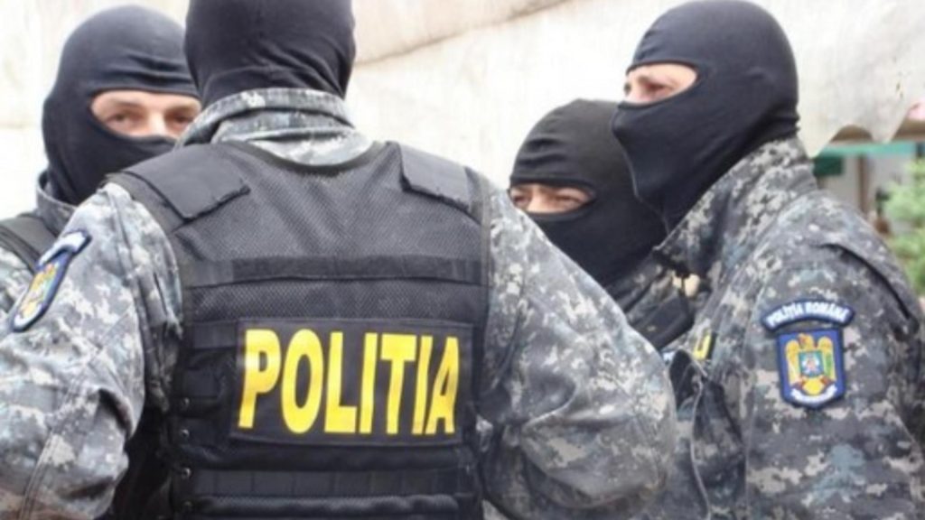 Perchezitii in Mehedinti Vizate persoane ce rapeau prieteni pentru talharie