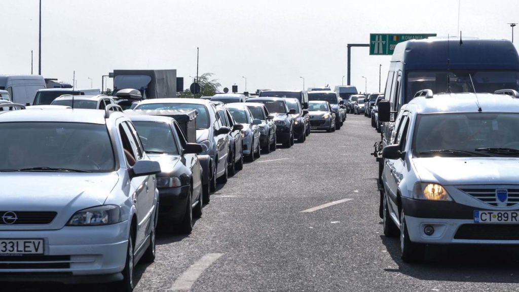 Sfarsit de minivacanta trafic dificil pe DN1 si A1