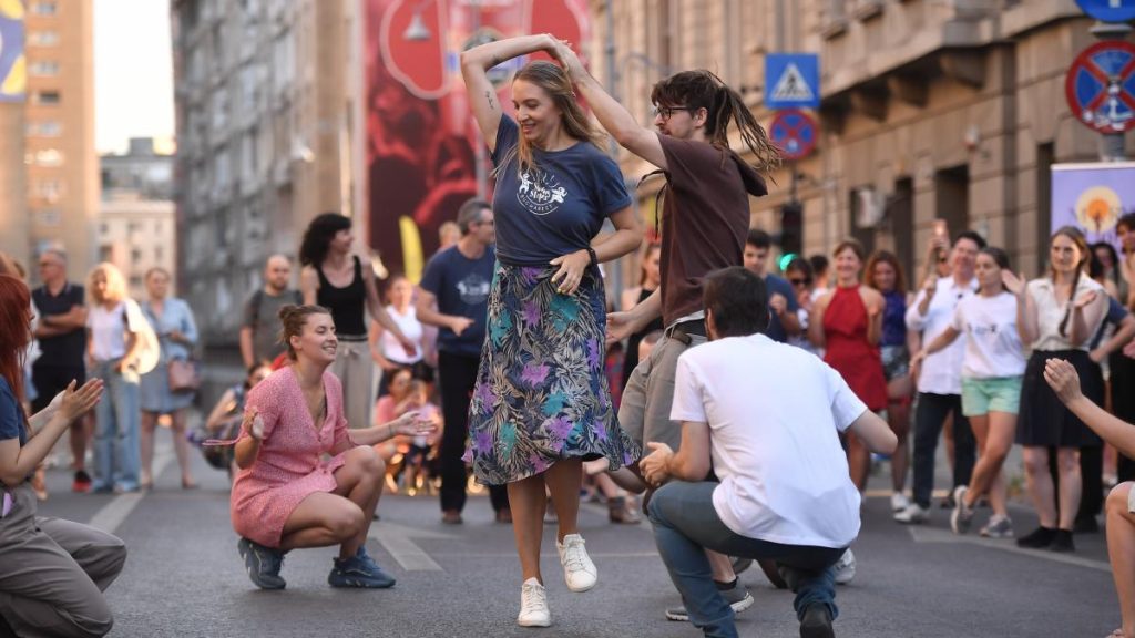 Strazi deschise revine in Bucuresti Cand devine Calea Victoriei pietonala