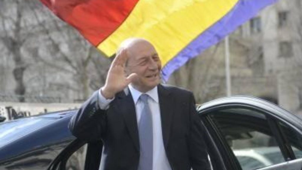 Traian Basescu Ciolacu ar trebui sa demisioneze pentru binele tarii