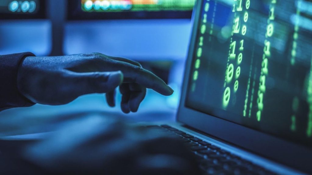 Avertisment DNSC Atacuri cibernetice prin invitatii false