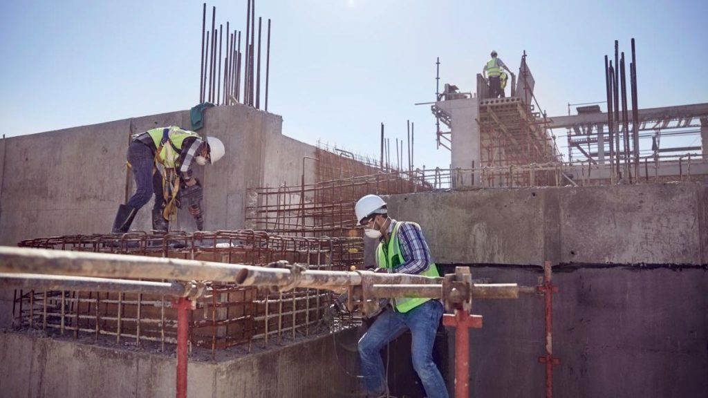 Guvernul anunta proceduri simplificate la autorizarea constructiilor
