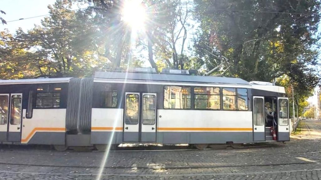 Modificari transport public Bucuresti Doua linii tramvai noi doua suspendate