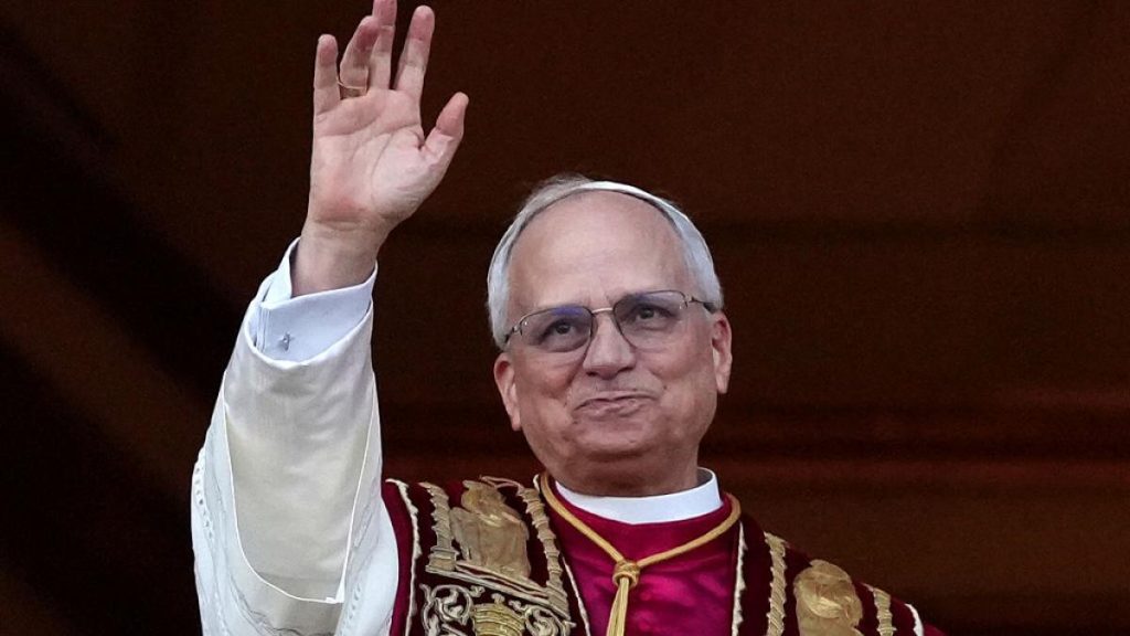Primul discurs al Papei Leon al XIV lea Apel la pace si unitate