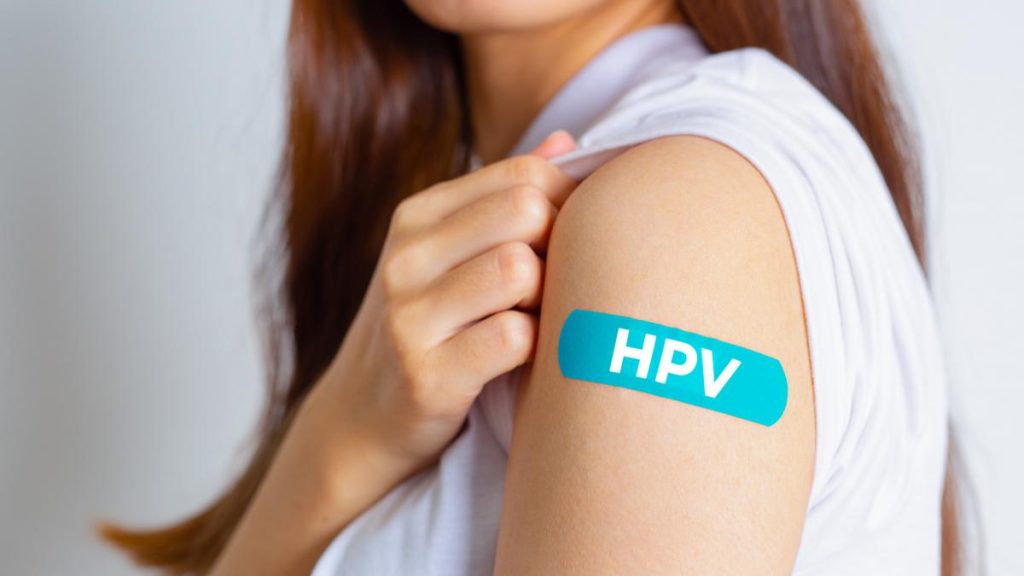 Tinerii sub 26 de ani pot avea vaccinul anti HPV gratuit