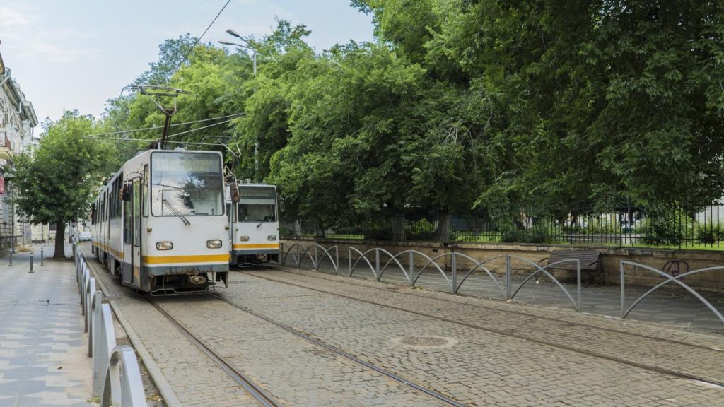 Autobuzele tramvaiele si troleibuzele din Bucuresti devin saune