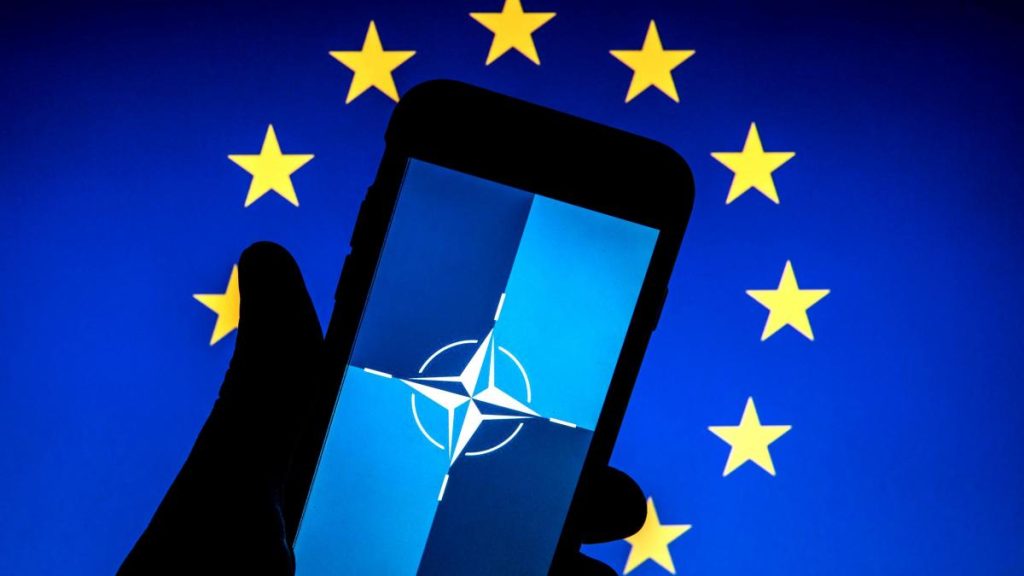 Majoritatea romanilor au incredere in UE si NATO