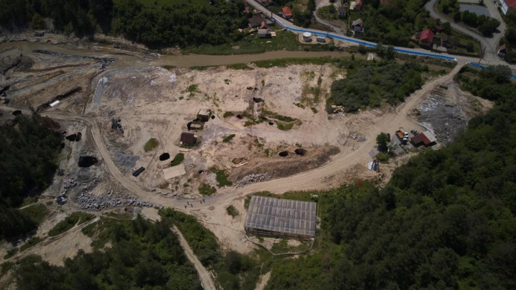 Salrom a distrus digurile de la Praid 40000 fara ap