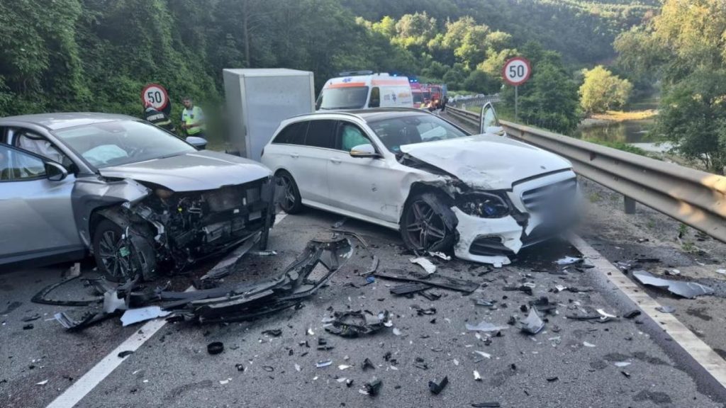 Trafic blocat pe DN 7 dupa un accident