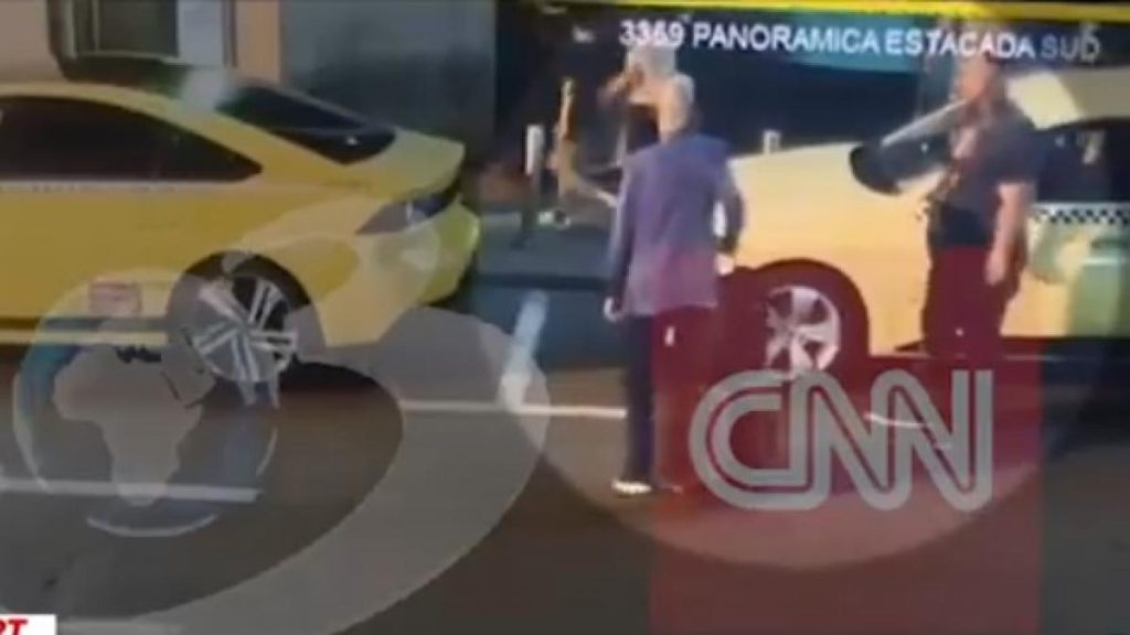 Dacian Ciolos refuzat de taximetristi la Otopeni