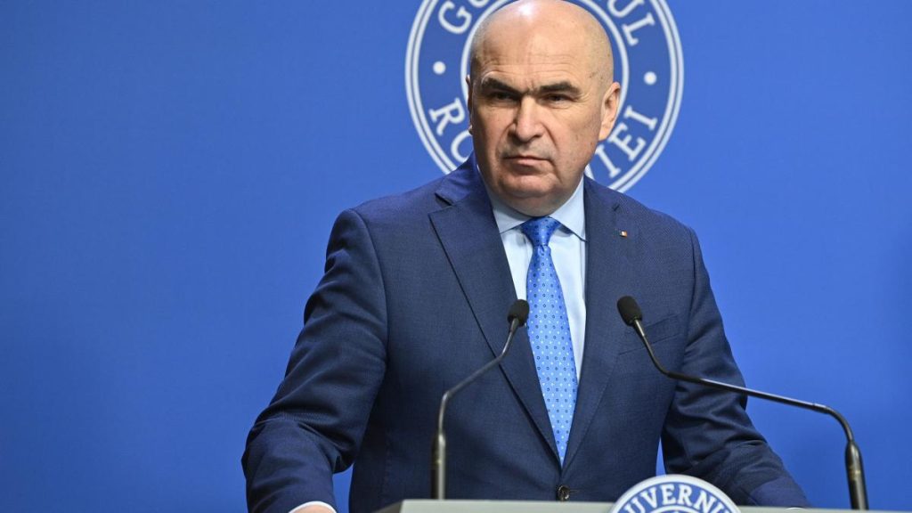Guvernul Bolojan vrea sa interzica transferul functionarilor publici