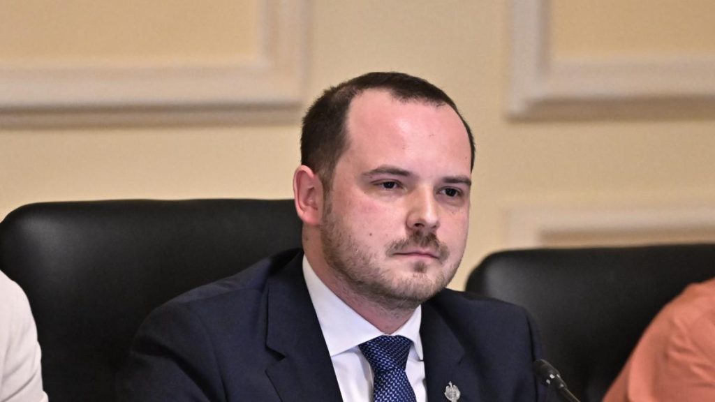 Ministrul Sanatatii Pacientii neasigurati tratati contracost in viitor