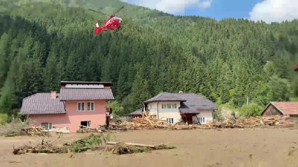 Primarul din Brosteni devastat de inundatii Situatia este tragica