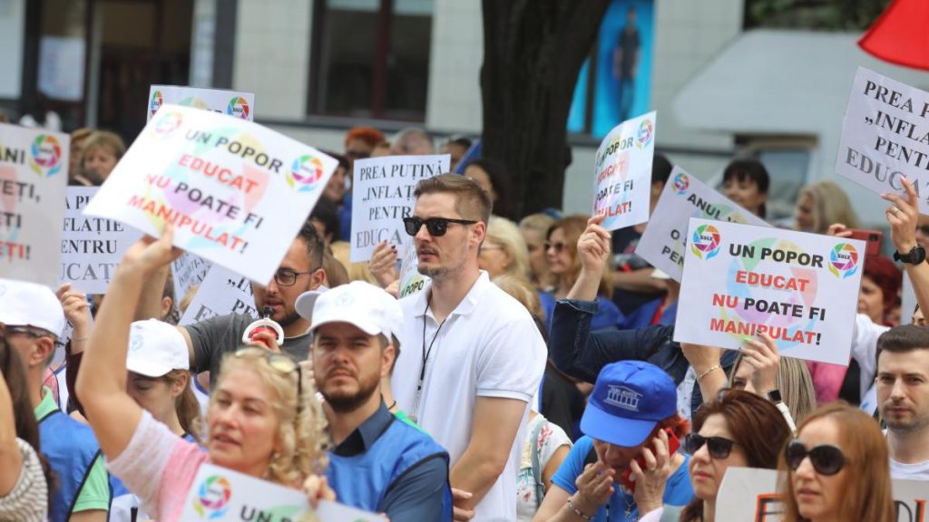 Sindicalistii din Educatie ameninta cu greva generala