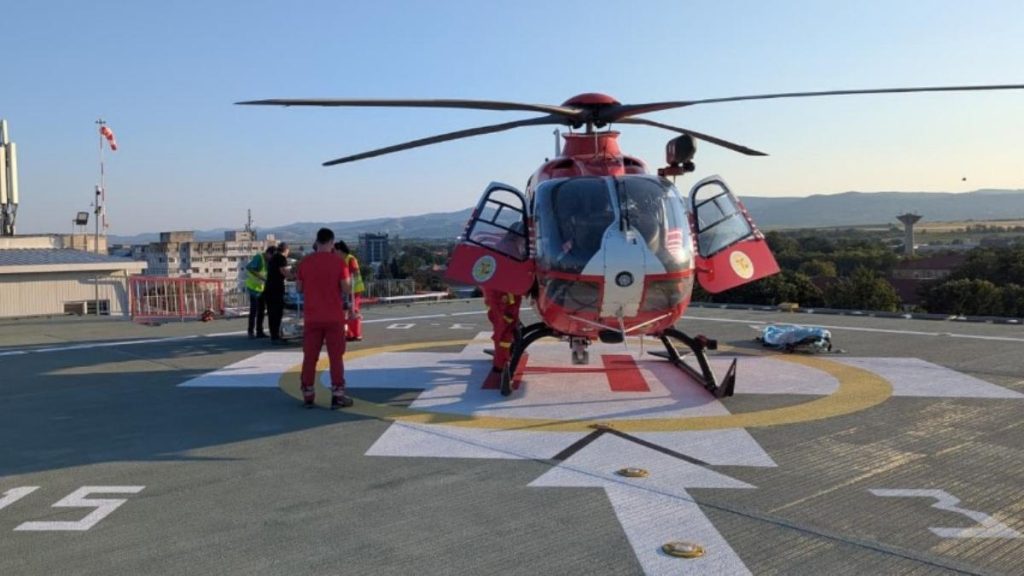Fata de 14 ani ranita in explozie este stabila