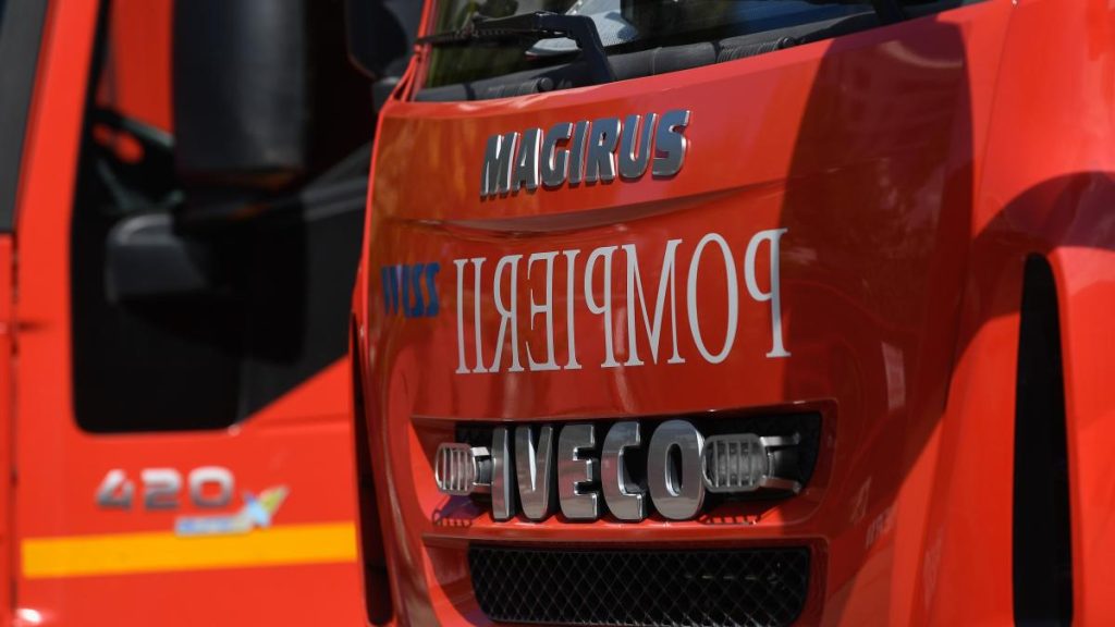 O masina de pompieri a luat foc in Teleorman