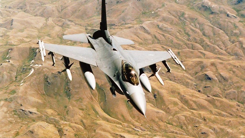Romania a primit trei avioane F 16 din Norvegia
