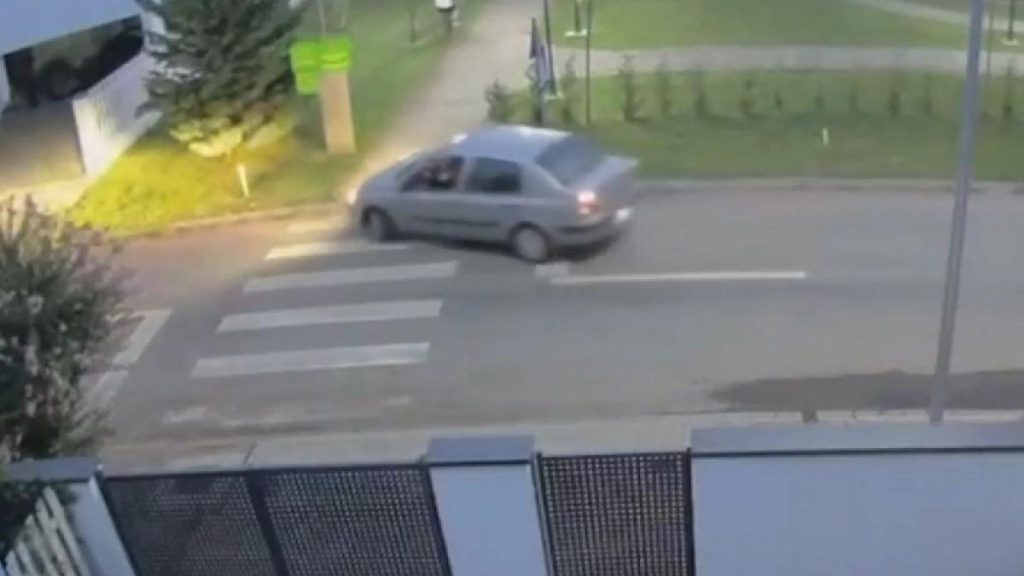 Scene socante in Timis doi copii urmariti cu masina