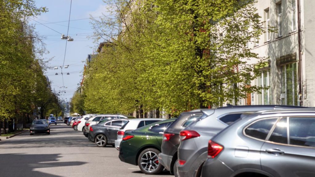 Taxele locale cresc din 2026 Impozit pe apartament si masina
