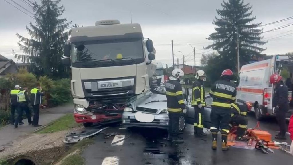 Accident grav in Bascov Trei morti trafic blocat