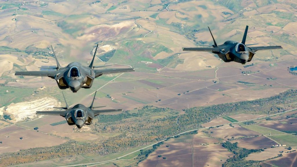 Baterii Patriot din Germania si F 35 olandeze NATO ajuta Polonia