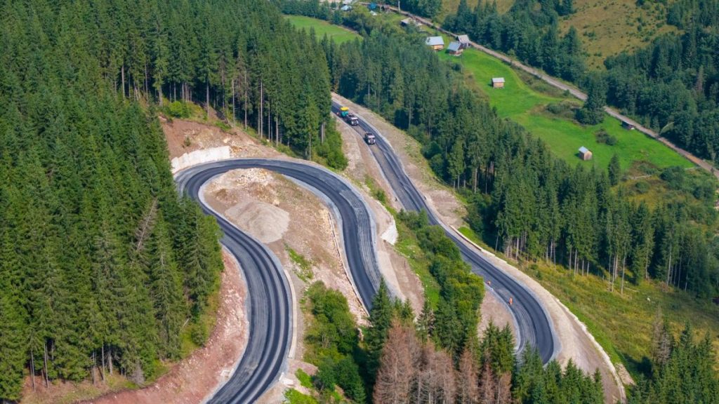 Imagini impresionante cu drumul Vatra Dornei Toplita