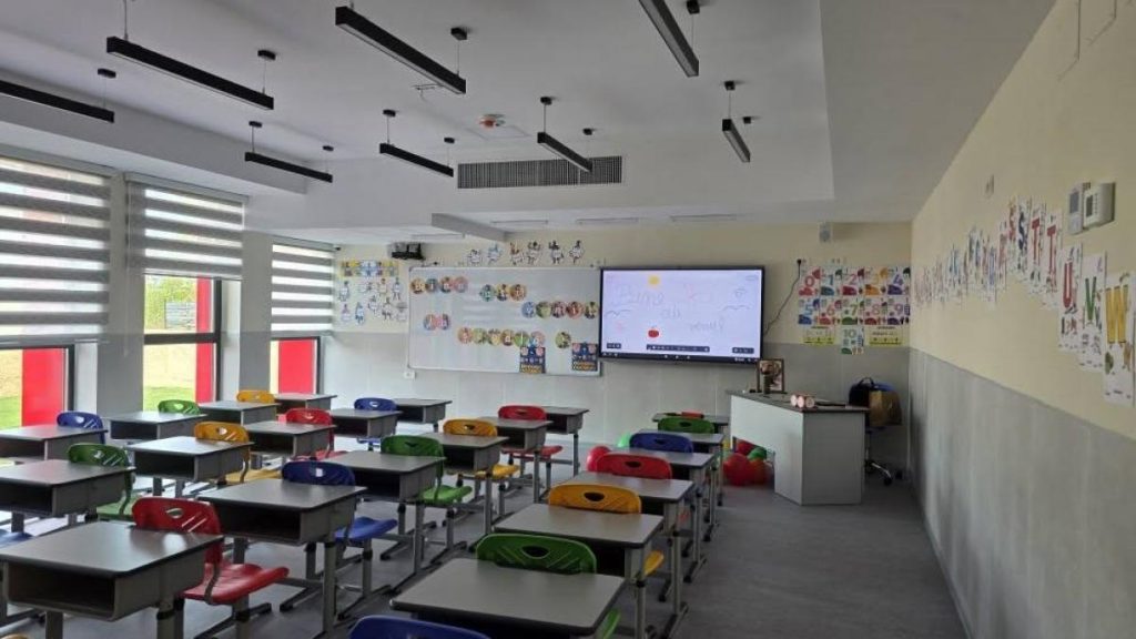 Inaugurarea primei scoli construite de la zero in Bucuresti dupa Revolutie