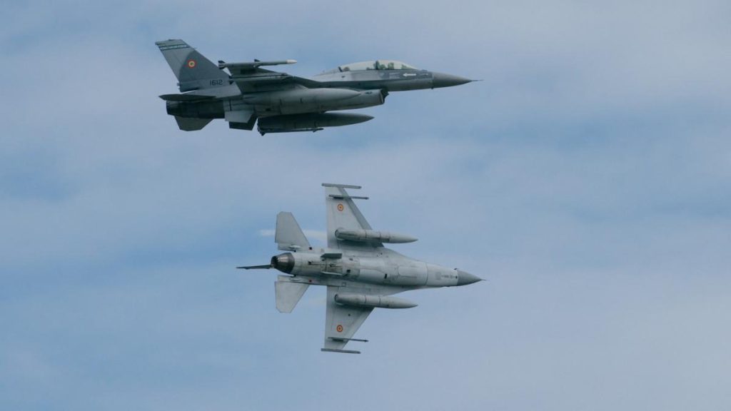 Ionutz Mosteanu Pilotii romani de F 16 au putut dobori drona rusa
