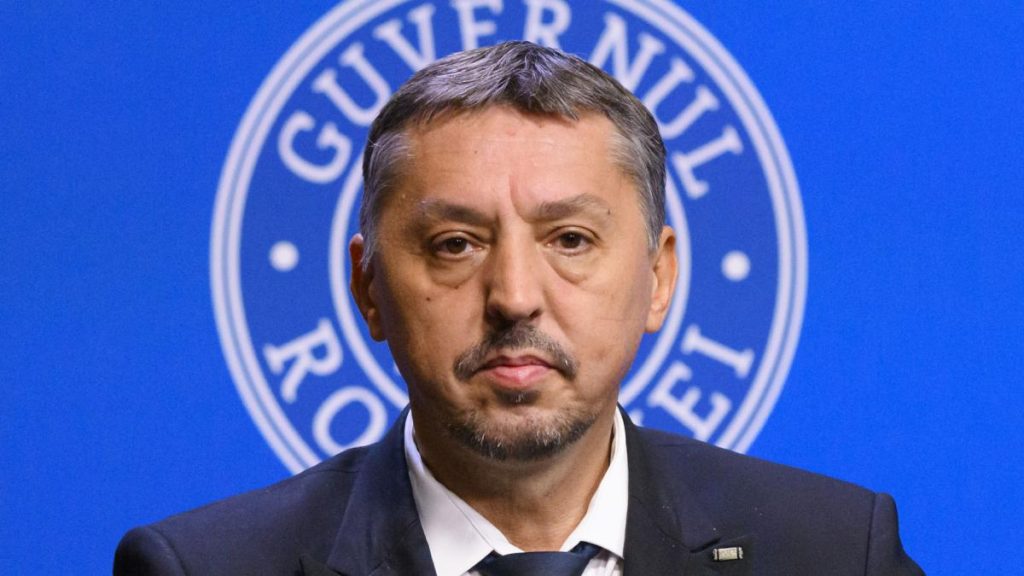 Ministrul Educatiei Daniel David discuta cu studentii