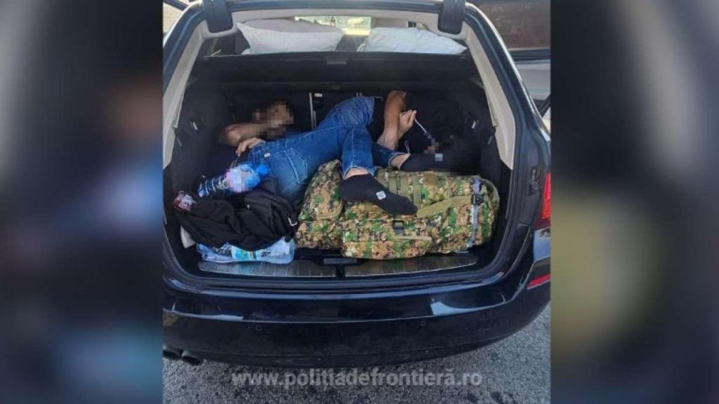 Sofer belgian arestat a incercat sa introduca 5 migranti