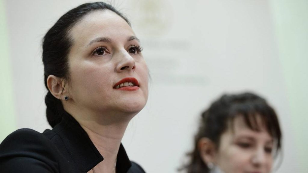 Alina Bica poate reveni in Romania mandat anulat